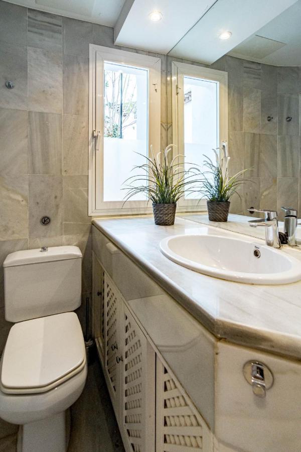 Dom wakacyjny Stunning 4-bedroom Townhouse With Breathtaking Views In Marbella
