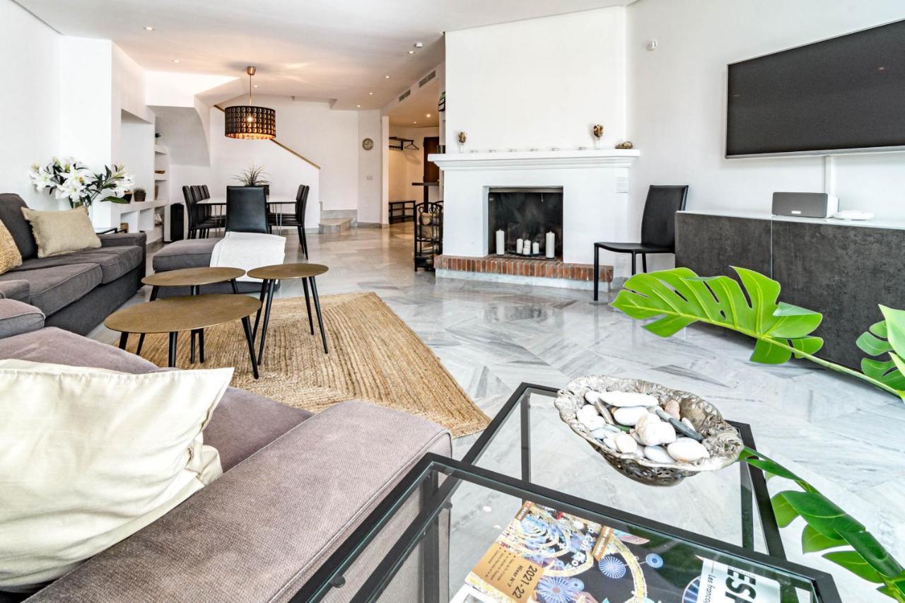 Ferienhaus Stunning 4-bedroom Townhouse With Breathtaking Views In